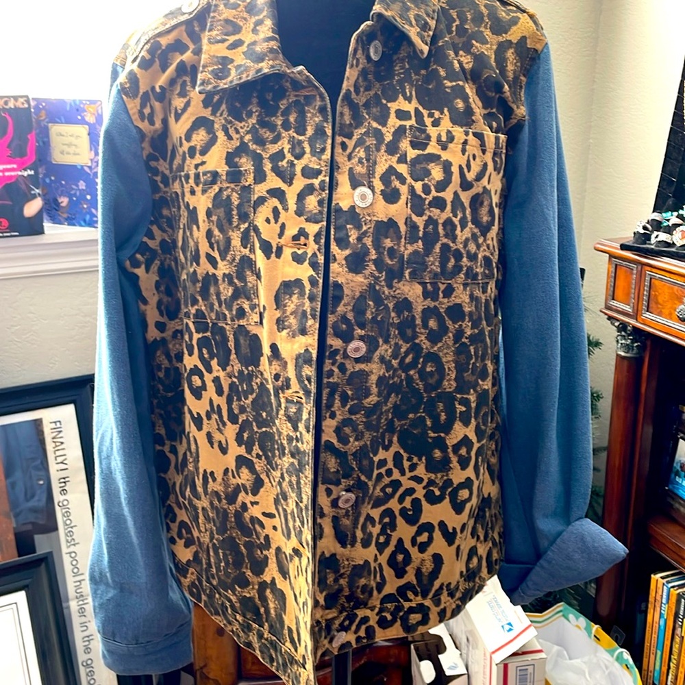 Light weight jacket